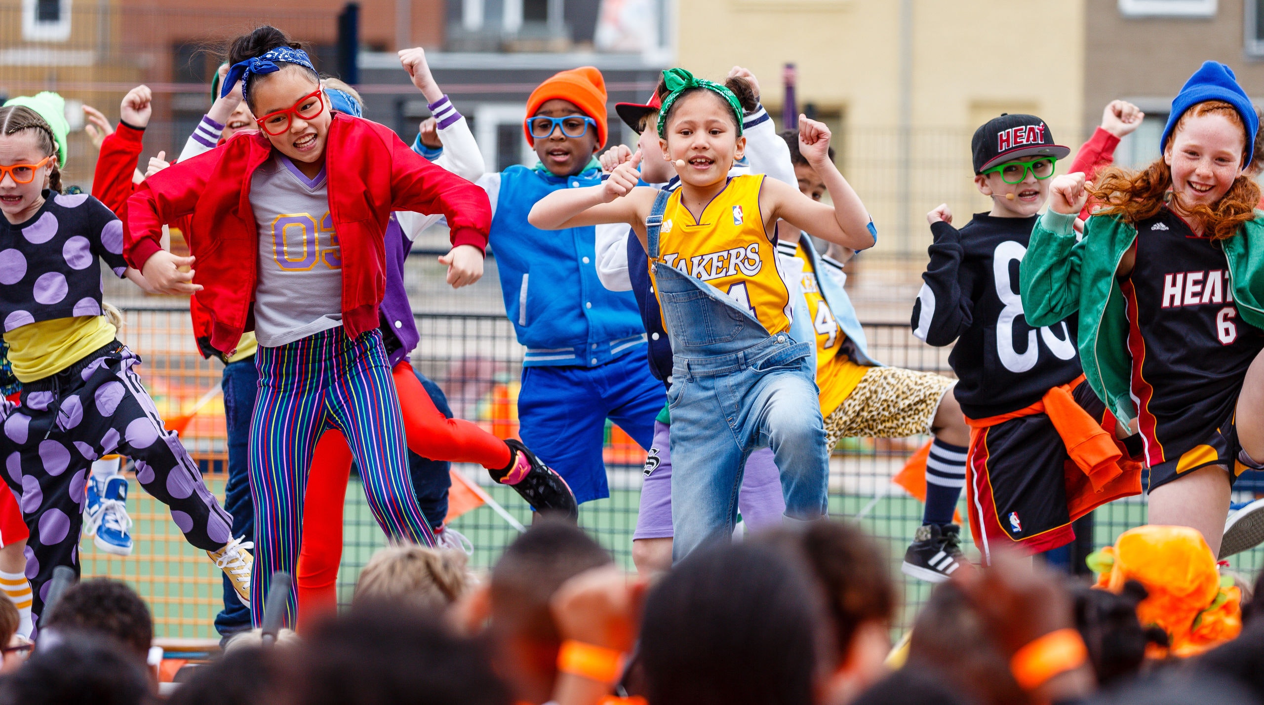 Optreden van Kinderen voor Kinderen bij de opening van de Koningsspelen in 2016.
